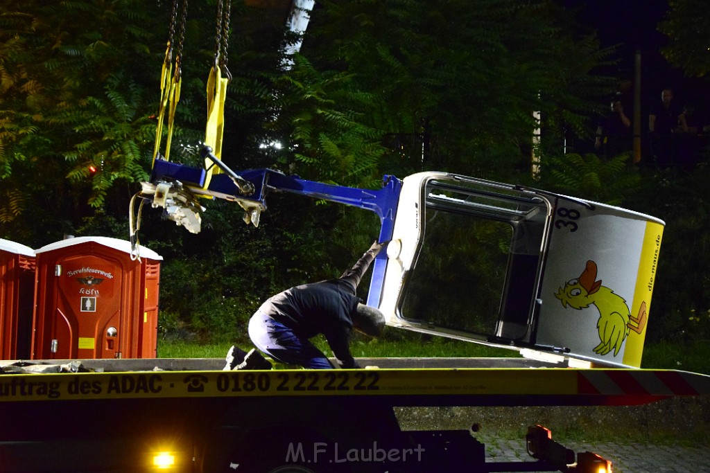 Koelner Seilbahn Gondel blieb haengen Koeln Linksrheinisch P982.JPG - Miklos Laubert